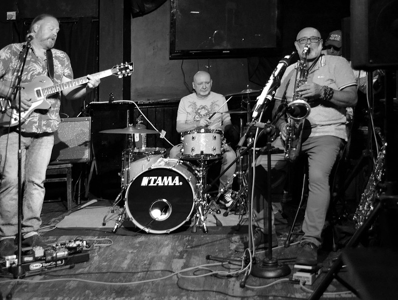 Zenfolio | PETER FORD PHOTOGRAPHY | CC Rider Band